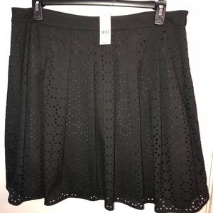 Stunning NWT Black NY&Co Skirt!